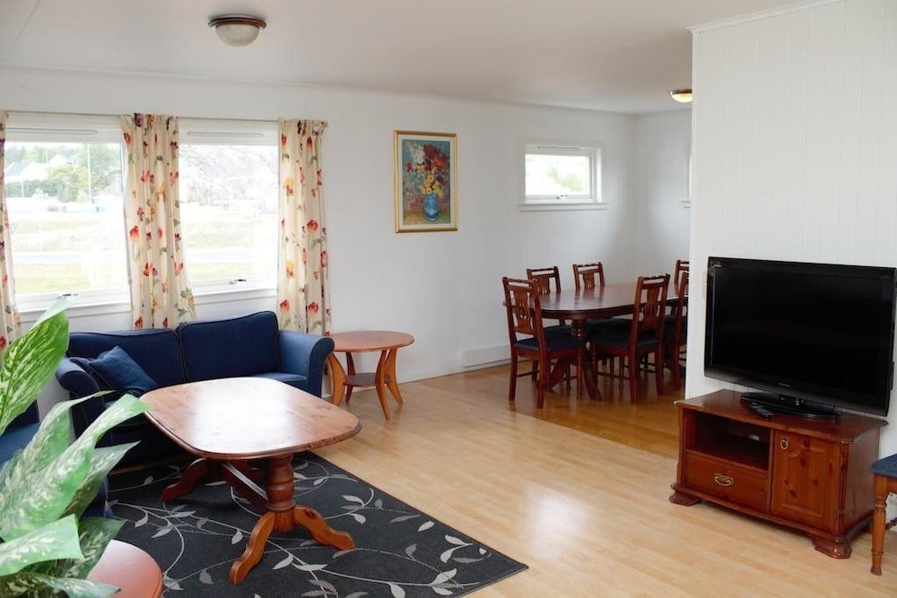 Senior Apartment photo 2