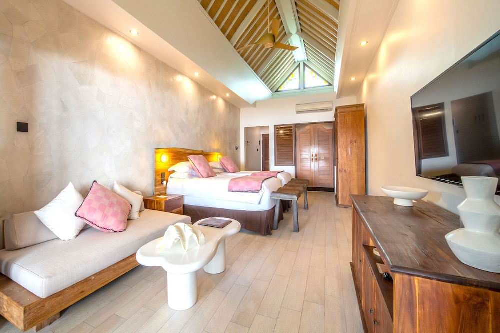 Deluxe Room, Ocean View photo 3