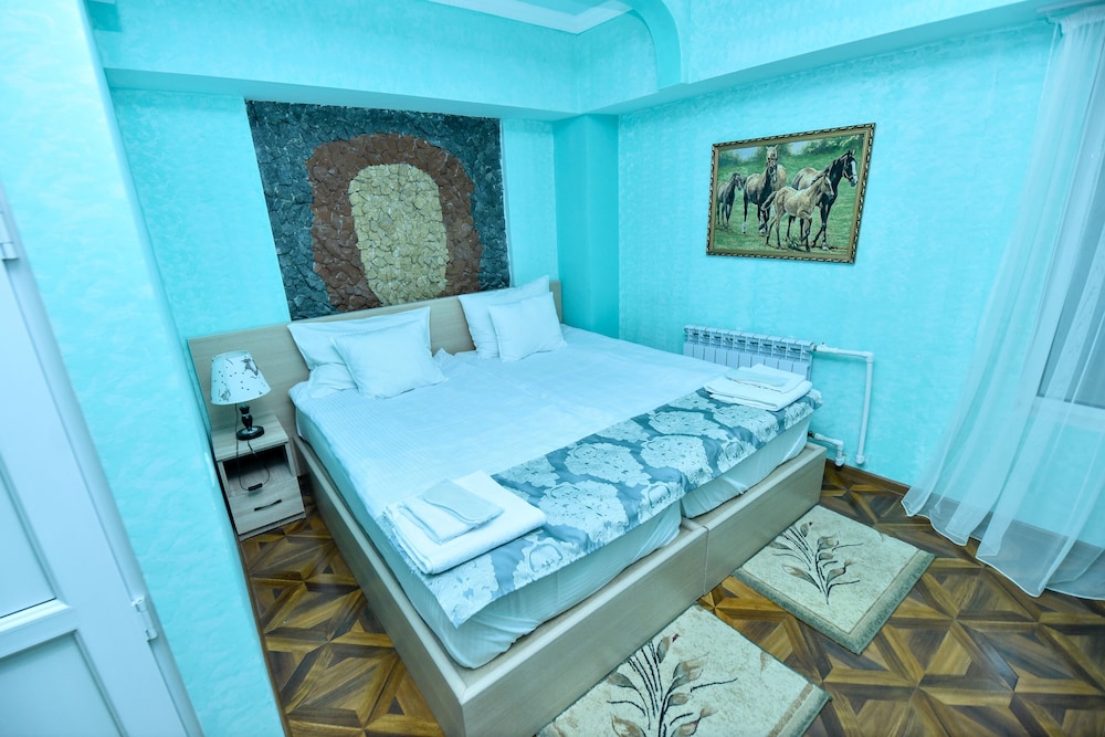 Classic Double or Twin Room, 1 Double or 2 Twin Beds, Mountain View photo 1