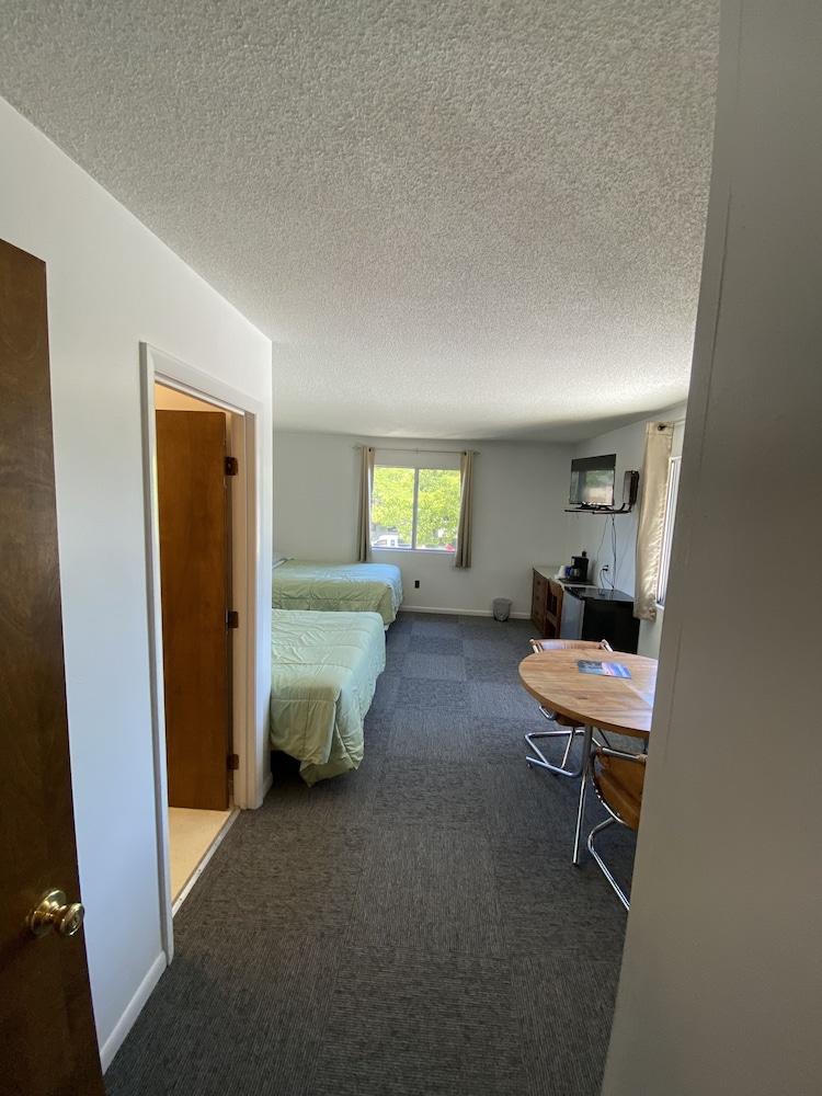 Comfort Room, 2 Queen Beds photo 3