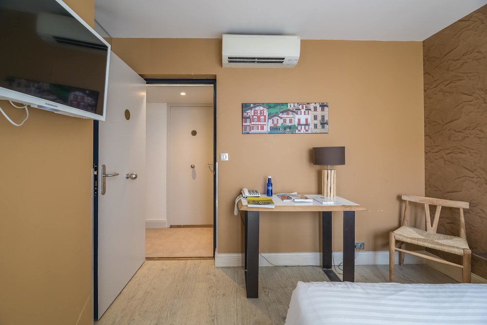 Room photo 3