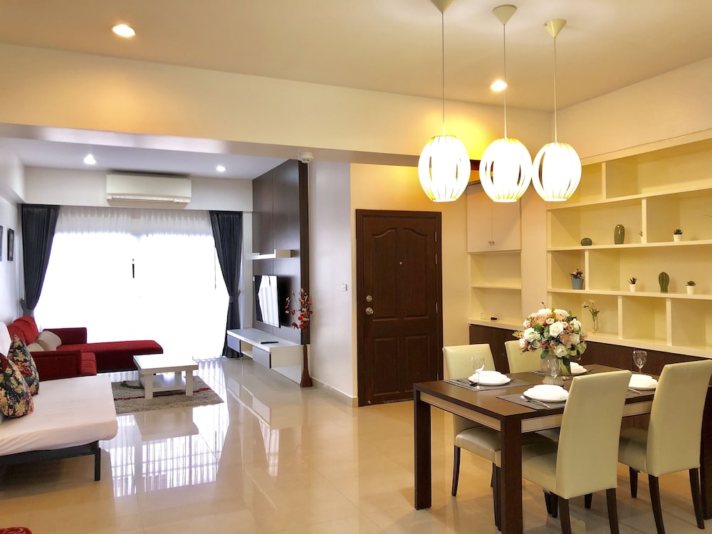 Family Penthouse, 2 Bedrooms, City View photo 1