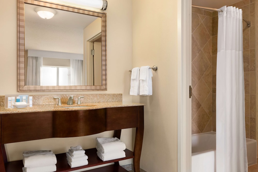 Studio Suite, 1 King Bed, Accessible, Non Smoking (Hearing) - Photo 4