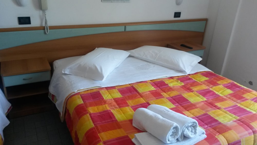 Double or Twin Room photo 2