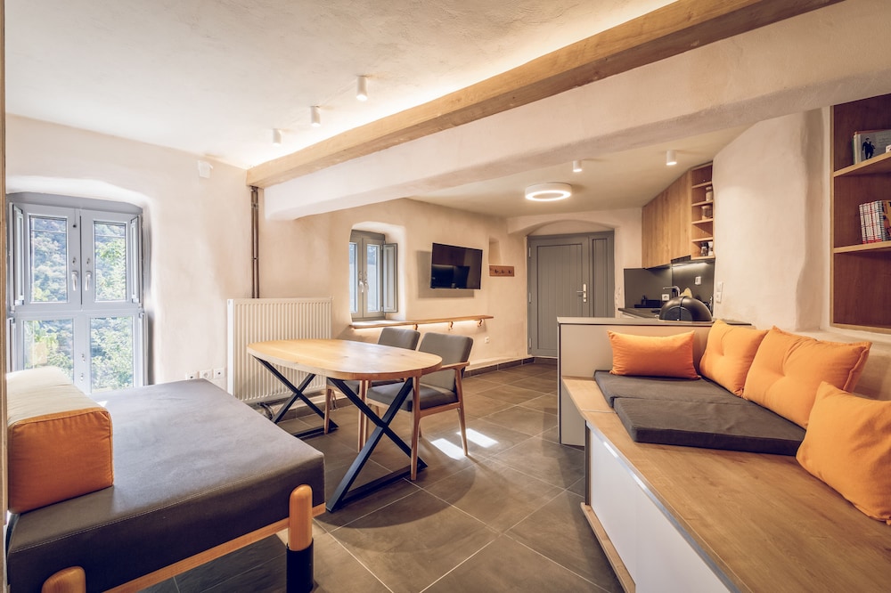 Signature House, 2 Bedrooms, Executive Level