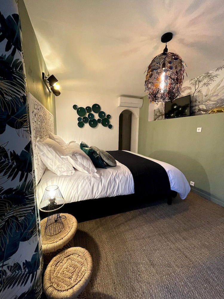 Double Room, Private Bathroom, Pool View