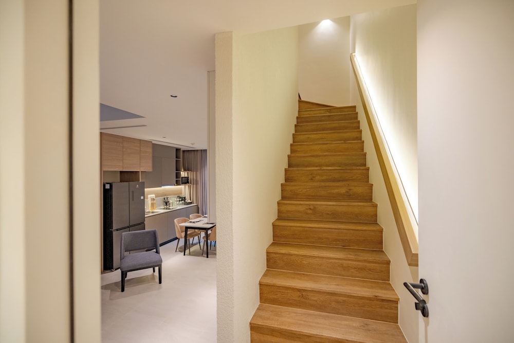 La Green Duplex Suite - 2 Bedroom Pool Access - Photo 3