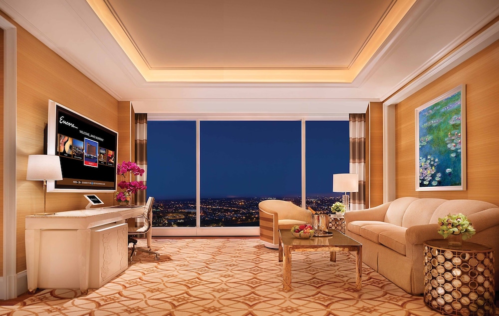 Signature Suite