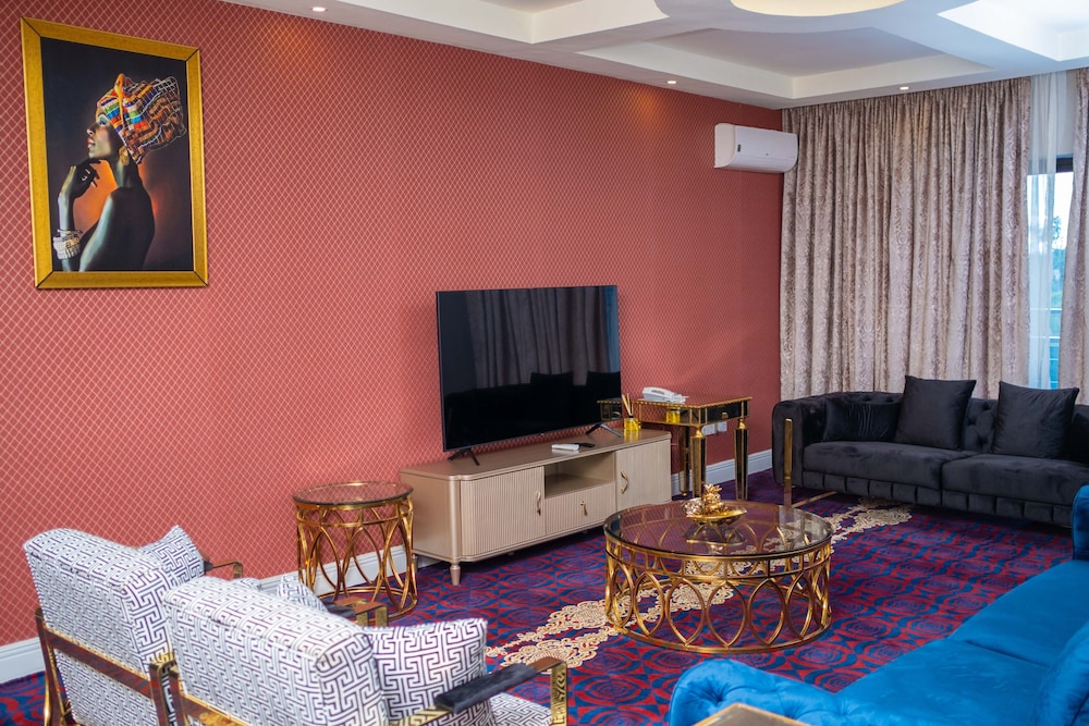 Presidential Suite photo 1