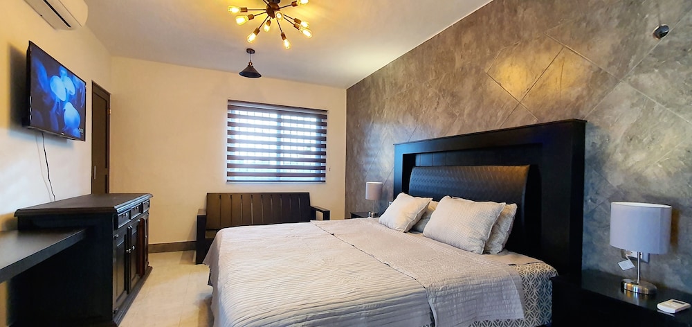 Deluxe room 4B