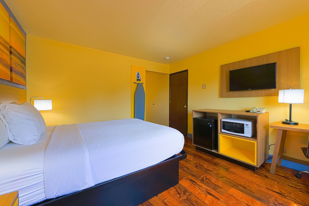 Room, 1 Queen Bed photo 3