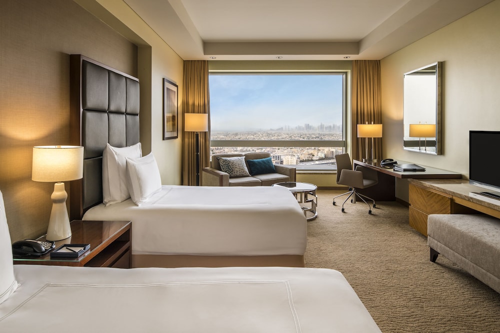 Deluxe Room, 2 Twin Beds, City View