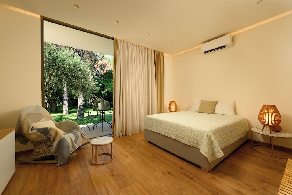 Deluxe Bungalow, Garden View