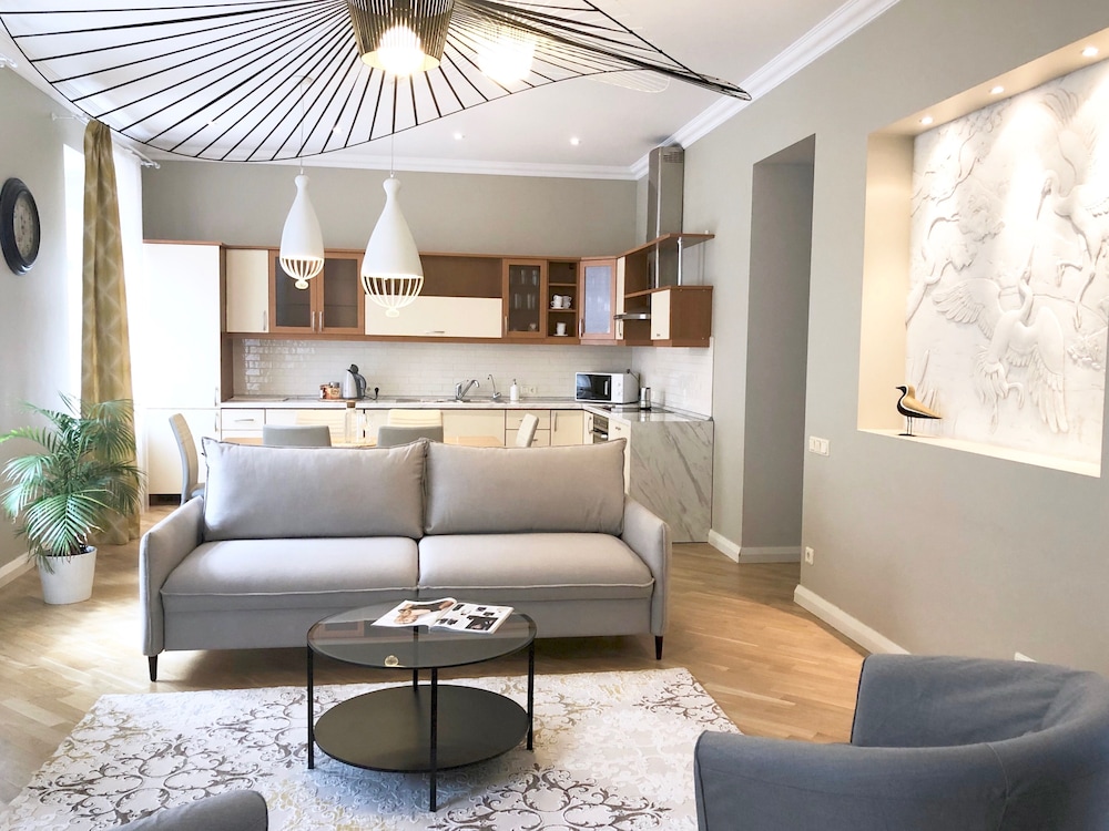 Superior 2 Bedrooms Apartment Traku St.18