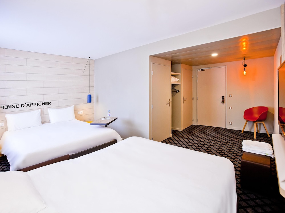 Standard Room, Multiple Beds photo 1