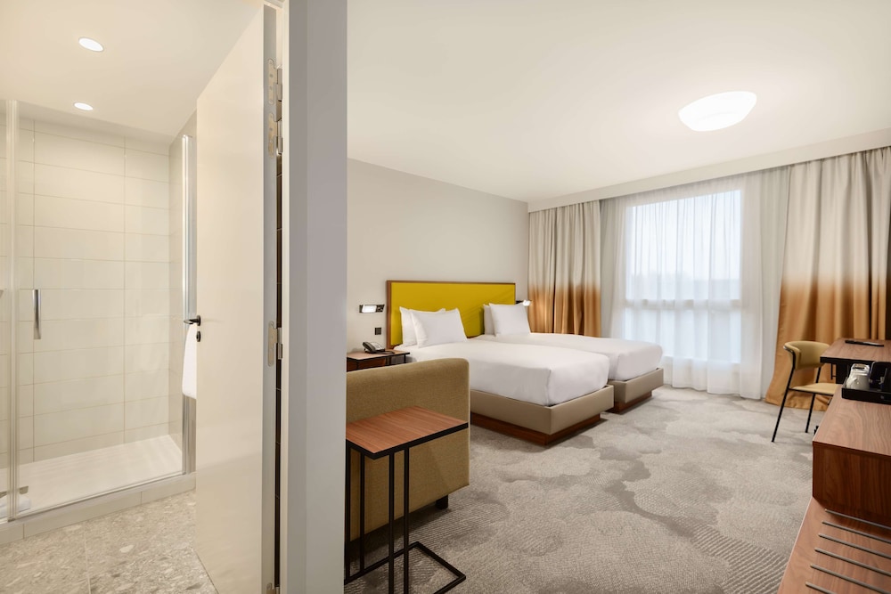 Room, 2 Twin Beds thumbnail 5