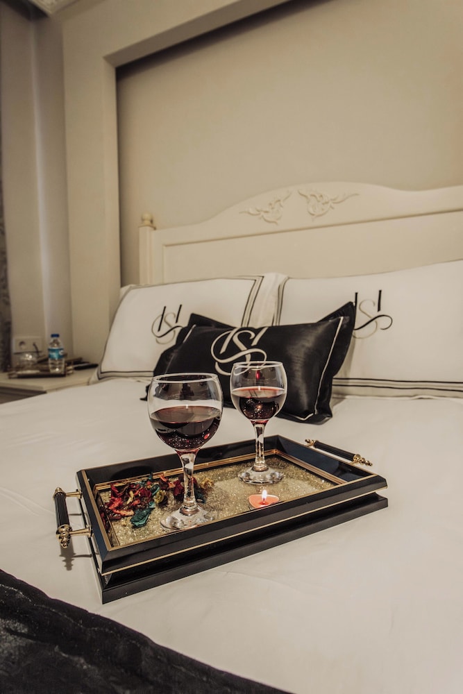 Standard Double Room, City View - Photo 3
