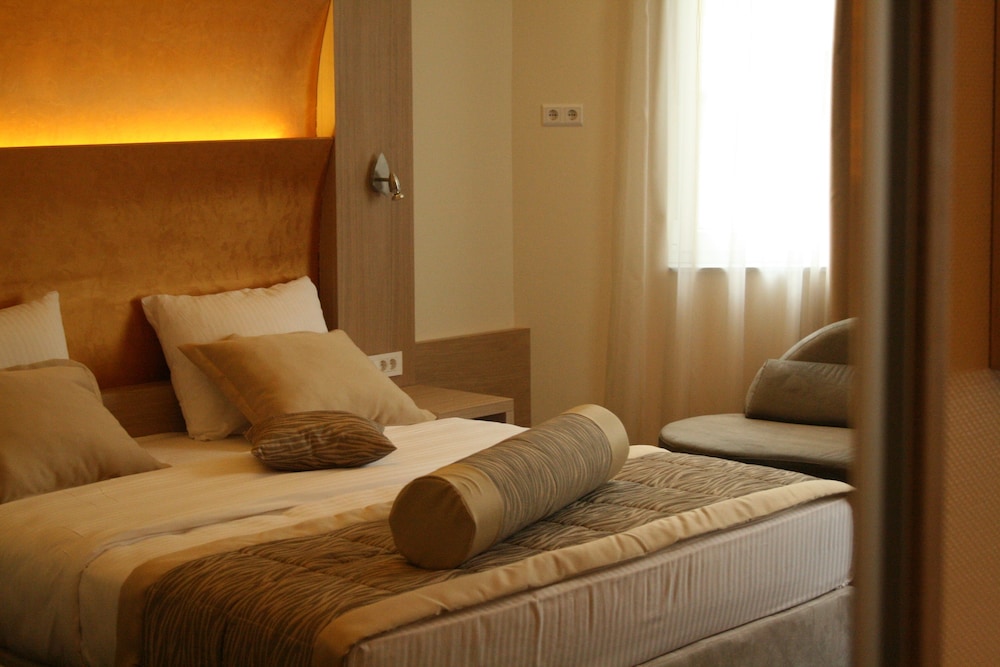 Deluxe Double or Twin Room, 1 Bedroom, Accessible photo 1