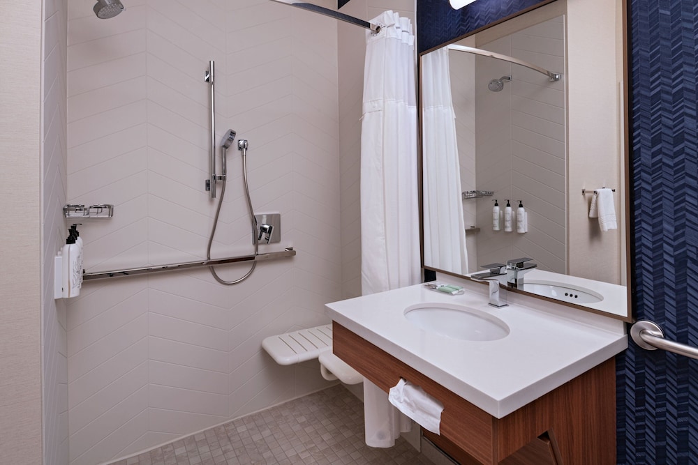 Executive Suite, 1 King Bed with Sofa bed - Photo 6