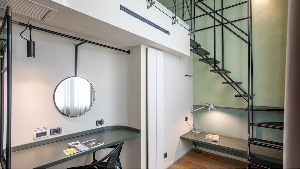Premier Studio Suite photo 3