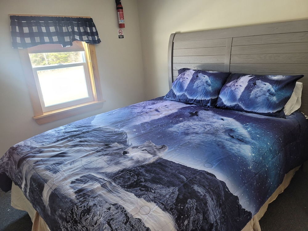 Wolf Den photo 1