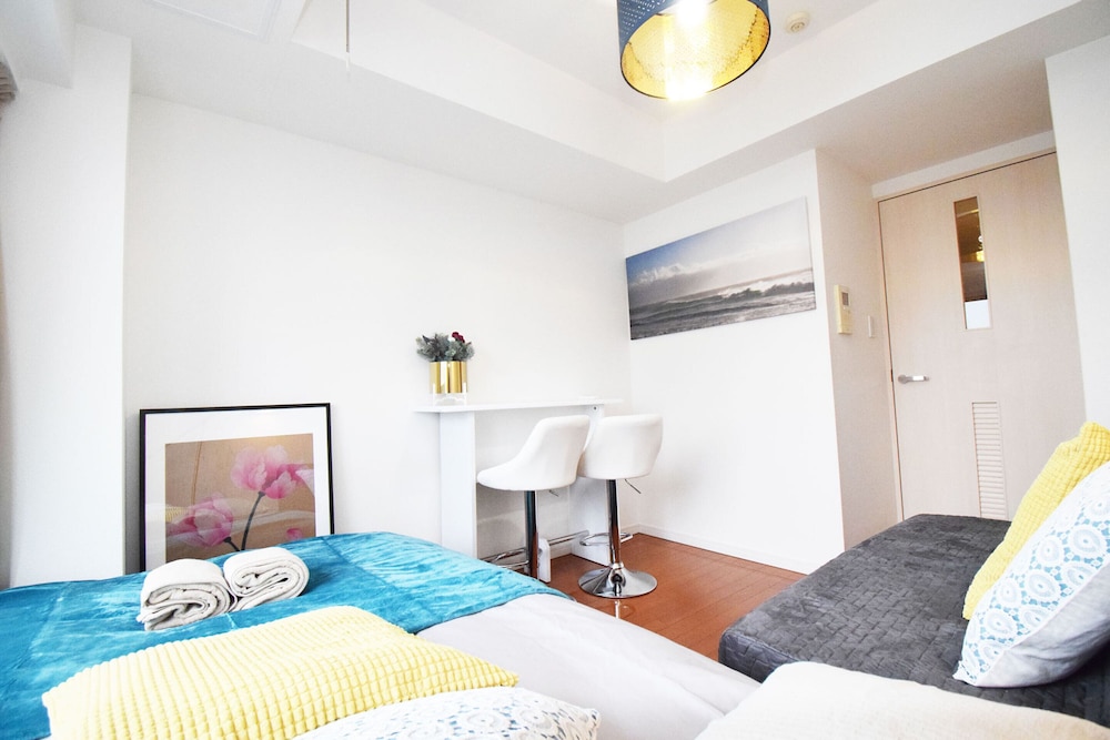 Apartment photo 2