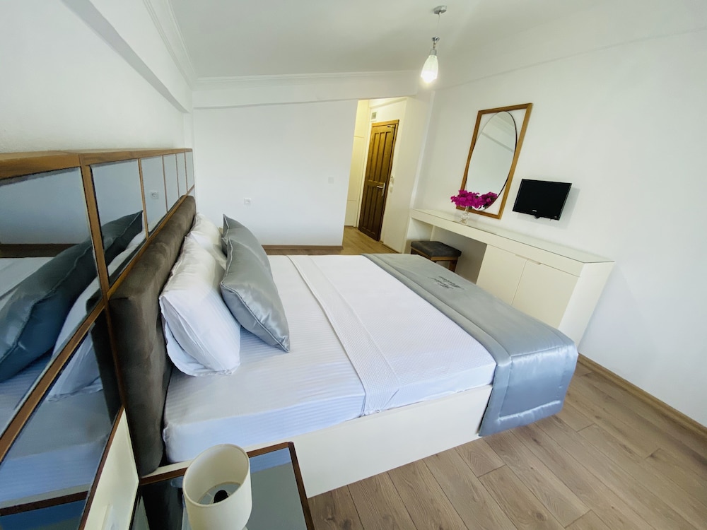 Double Room, Sea View - Photo 6