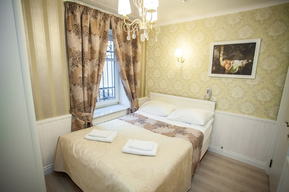 Double Room (Small)