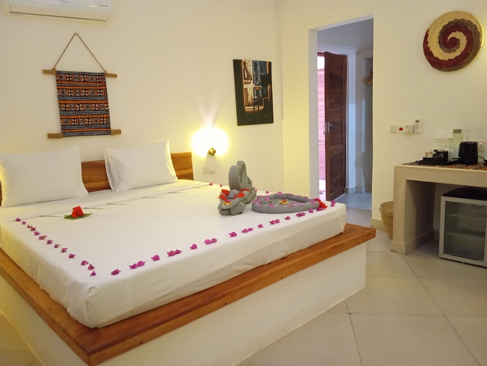 Standard Double Room - Photo 3