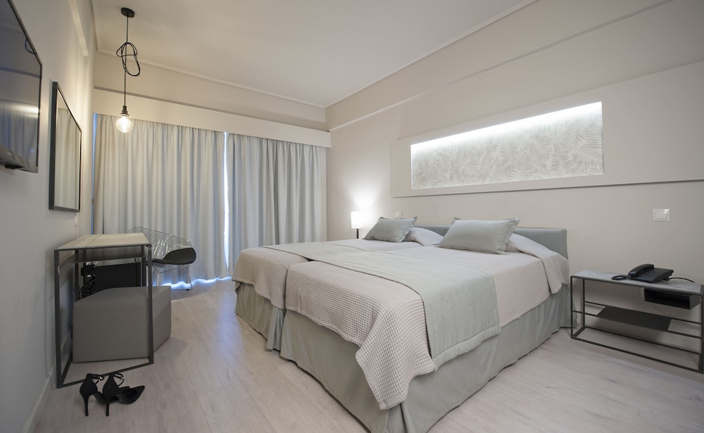 Standard Double or Twin Room, Mountain View - Photo 3