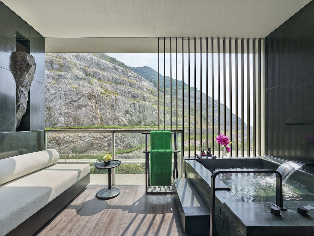 Wellbeing Cliff Room - King photo 2