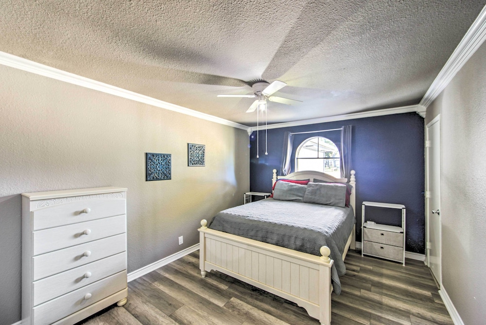 House (4 Bedrooms) photo 2