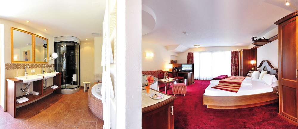 Romantic Studio Suite photo 2