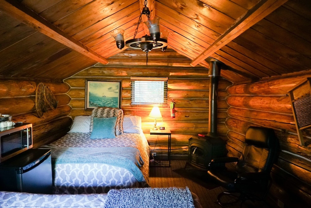 Trapper Dan's Cabin photo 1