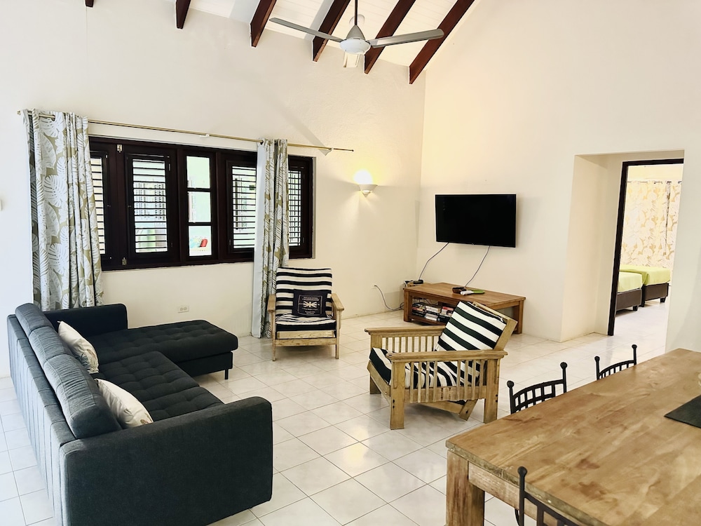 Comfort Apartment, 2 Bedrooms, Pool View photo 3