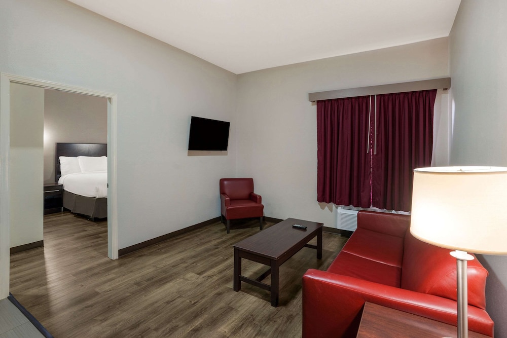 Suite, 1 King Bed with Sofa bed, Non Smoking - Photo 8