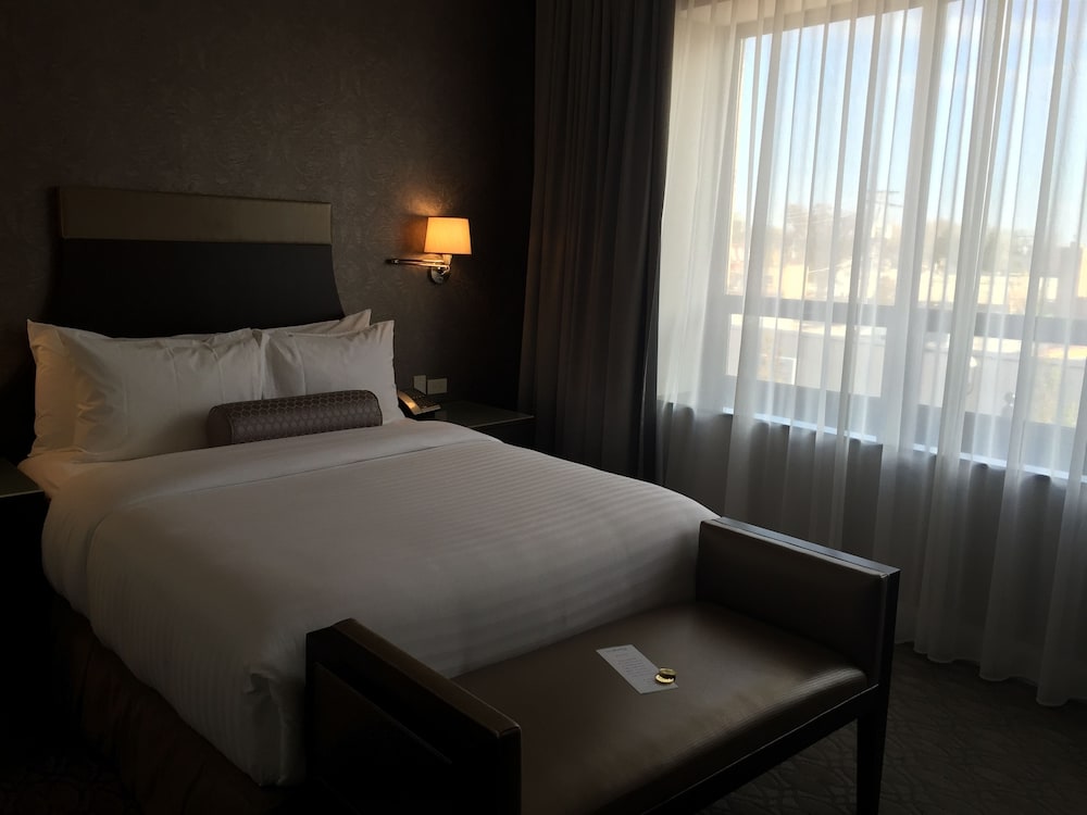 Deluxe Room, 1 Queen Bed photo 1