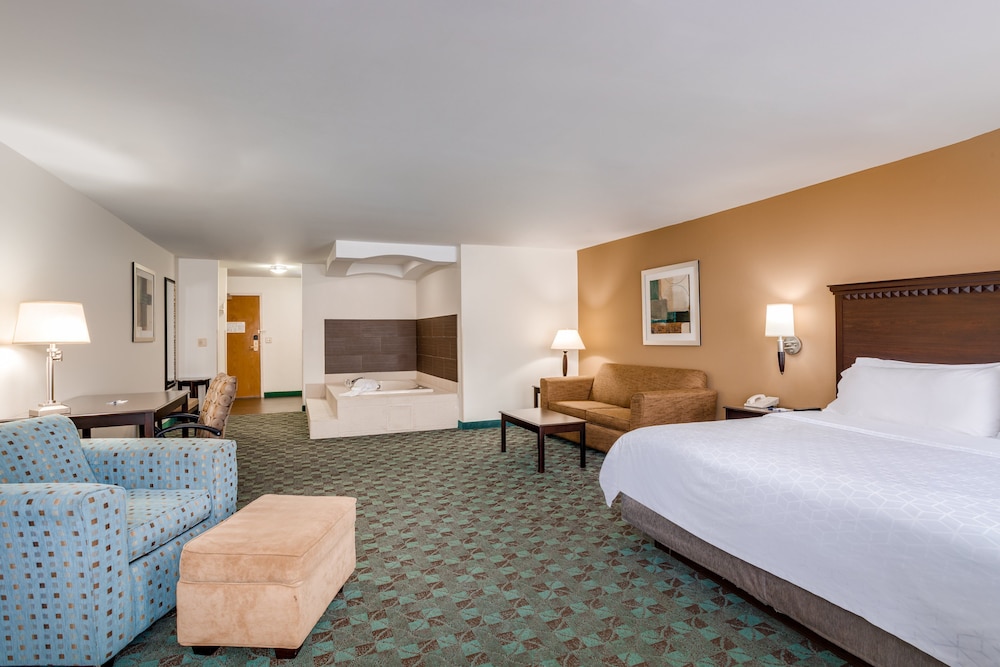 Suite, 1 King Bed, Jetted Tub photo 1