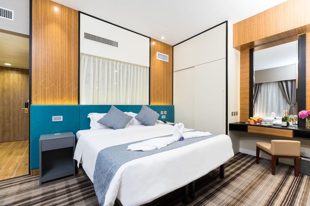 Premier Suite, City View photo 2