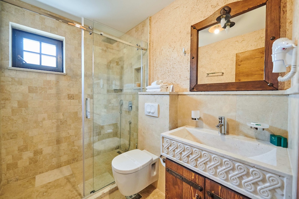 Standard Double or Twin Room photo 2