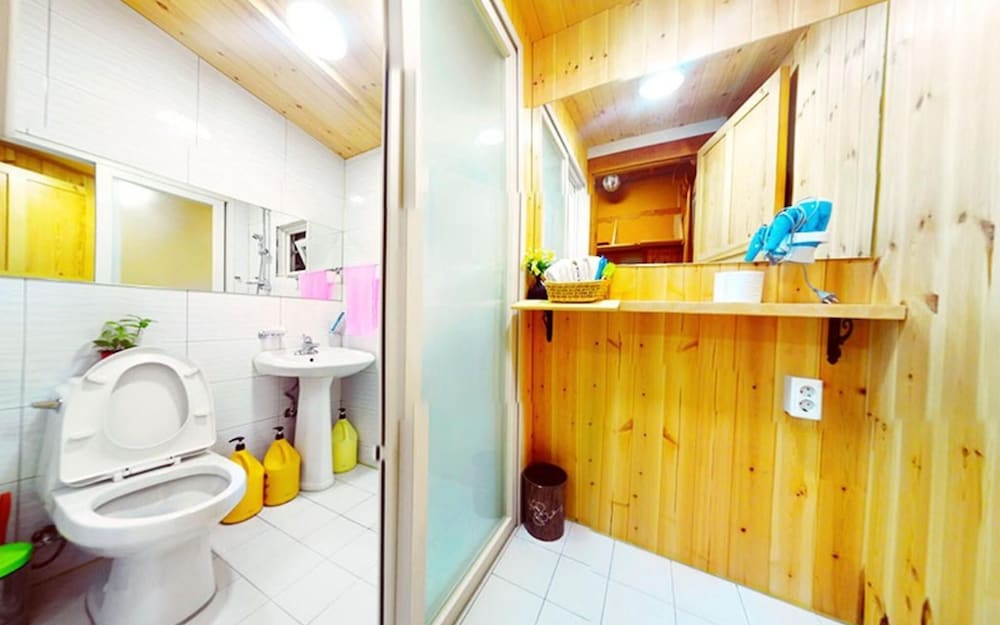 Room (Ggotnom room) - Photo 3