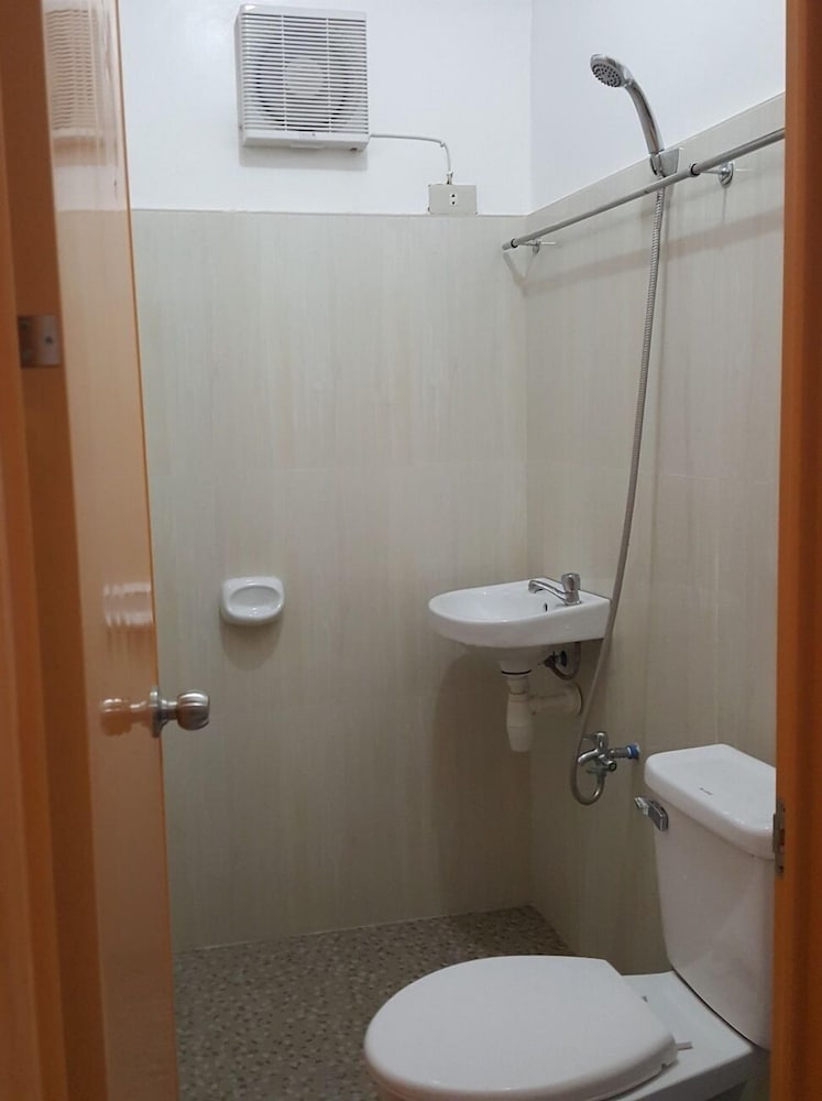 Standard Shared Dormitory, 6 Bedrooms, Accessible photo 3