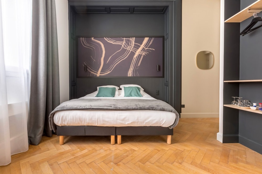 Premium Double Room, Ensuite - Photo 11