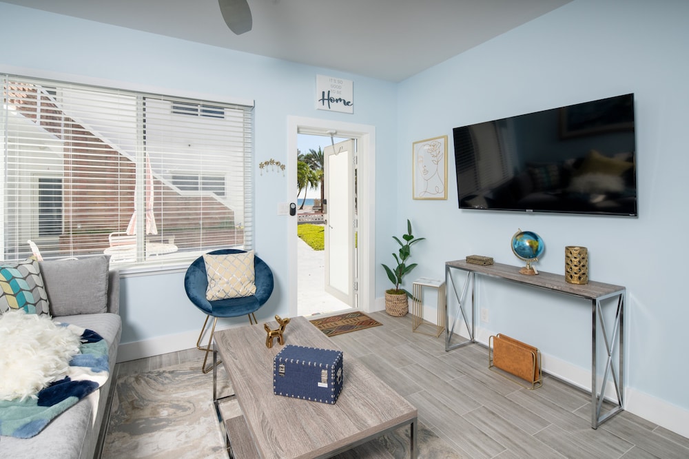 Deluxe Condo