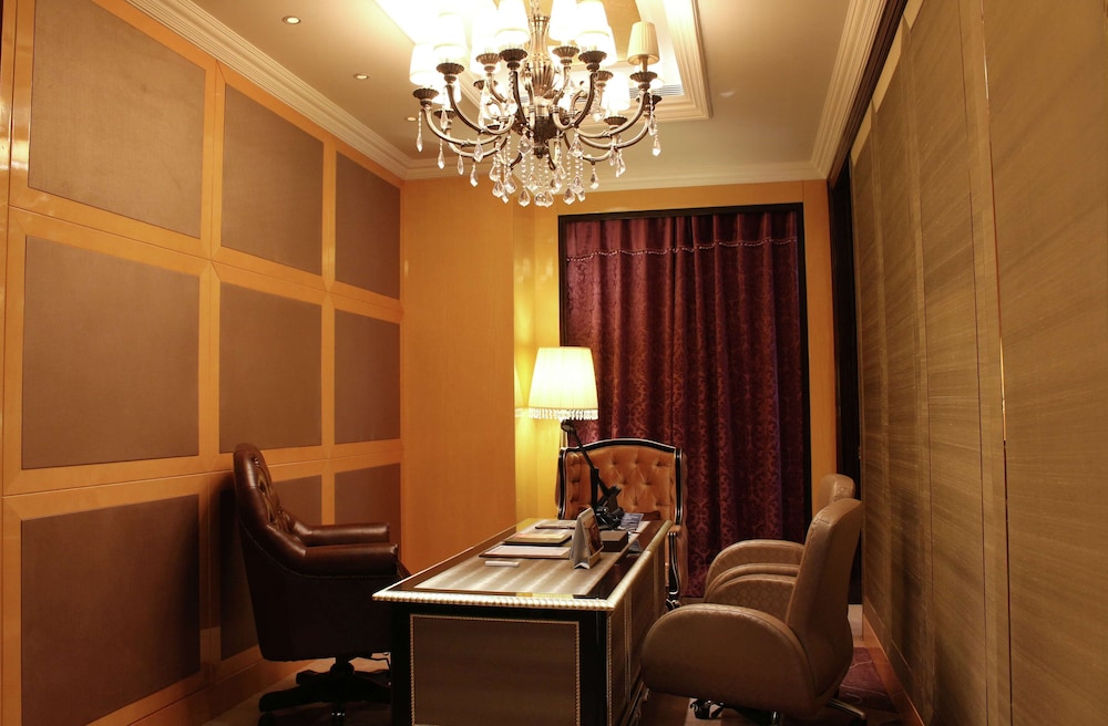 Presidential Suite photo 1