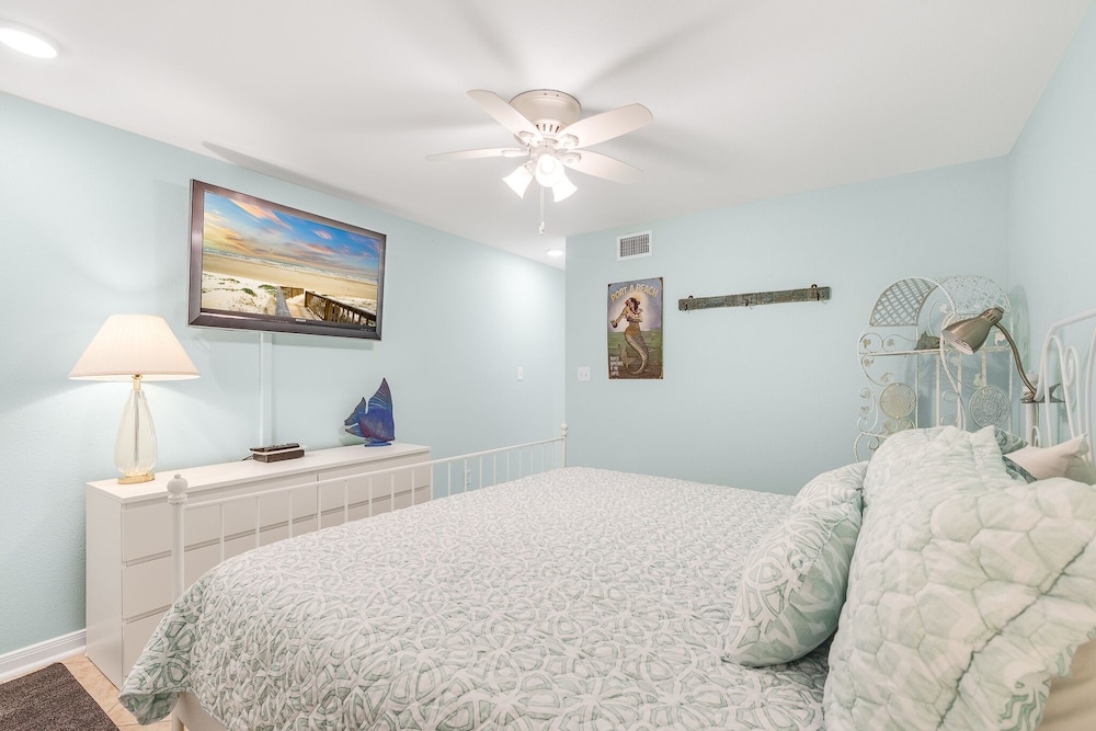 Condo, 1 King Bed with Sofa bed, Patio, Pool View (Sunrise Villa 105) photo 2