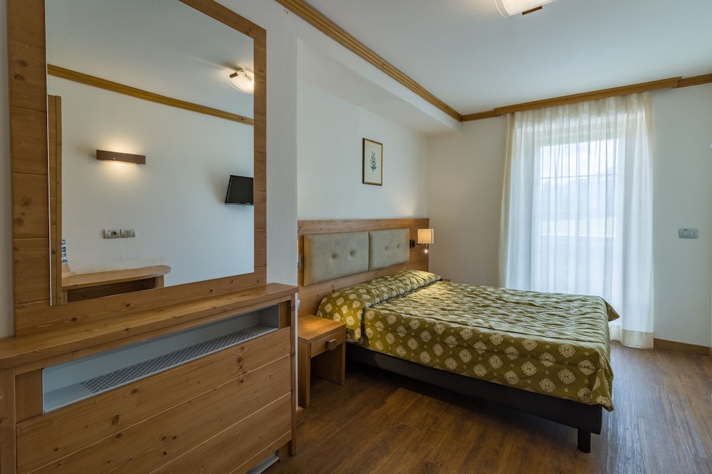 Deluxe Single Room, 1 Large Twin Bed