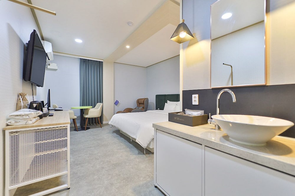 Premium Double Room photo 2