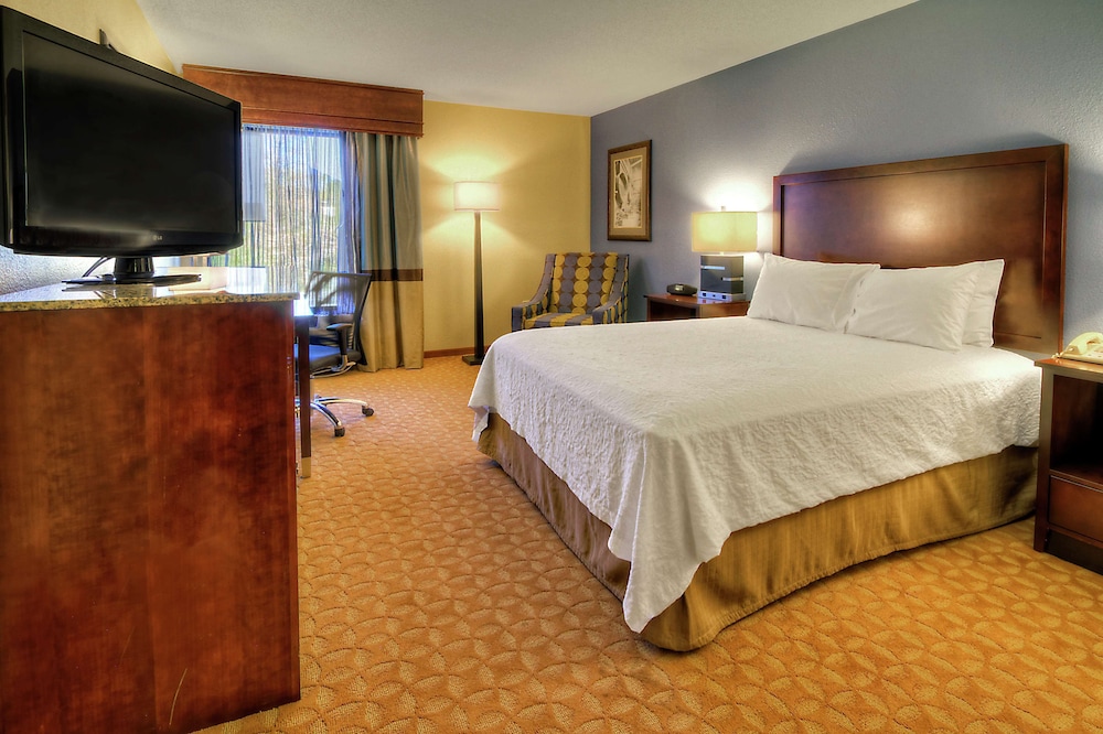 Room 1 Queen Bed Accessible Non Smoking