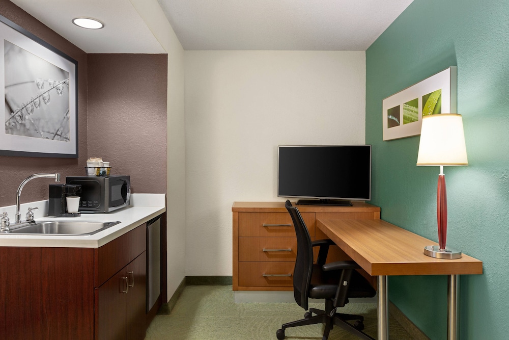 Suite, 2 Double Beds - Photo 5